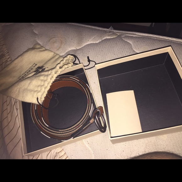 SCAMMER pt2 |PIC 1 MY STUFF |PIC 2-4 WHAT HE SENT - Picture 3 of 4