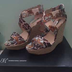 INC wedges