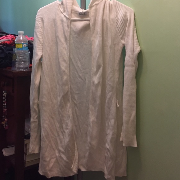 White ribbed cover sweater