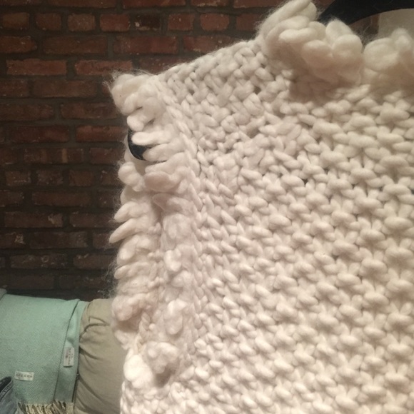 Wool vest. - Picture 3 of 4