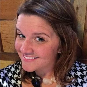 Meet your Posher, Dana