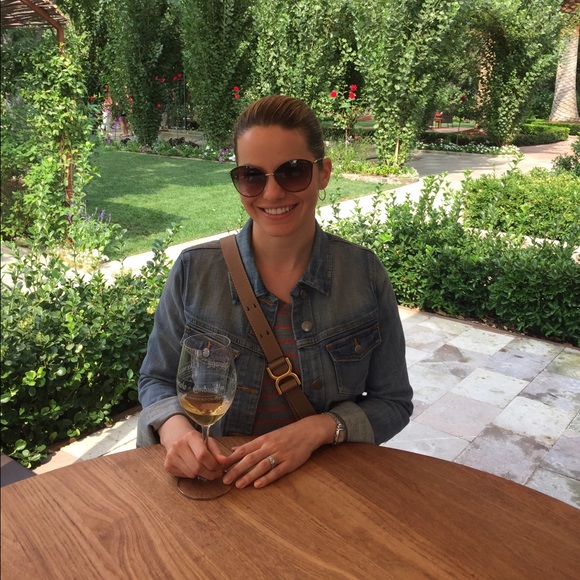 Meet your Posher, Cristina