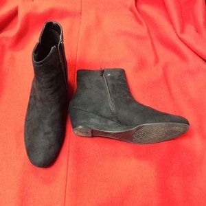 Dressbarn mini wedges!💁🏻✌️