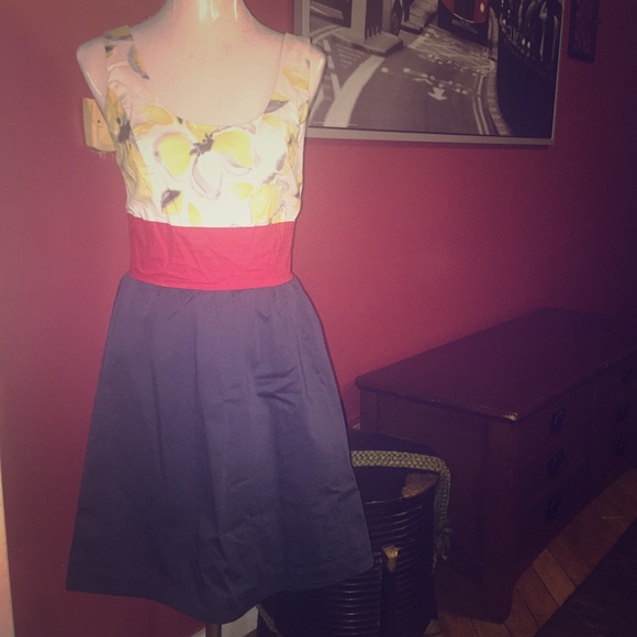 ⛔️sold⛔️ - Medium spring dress - Picture 1 of 3