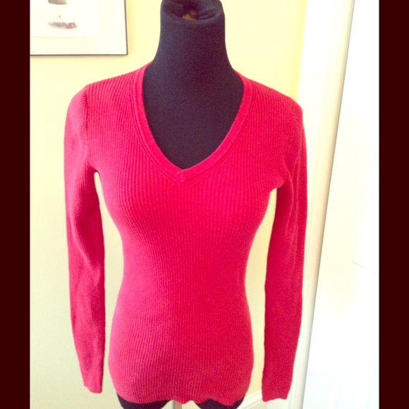 *Snow Day Sale* Moda International V Neck