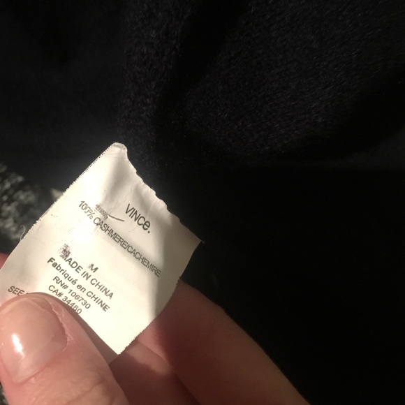 Vince cashmere cardigan. - Picture 4 of 4