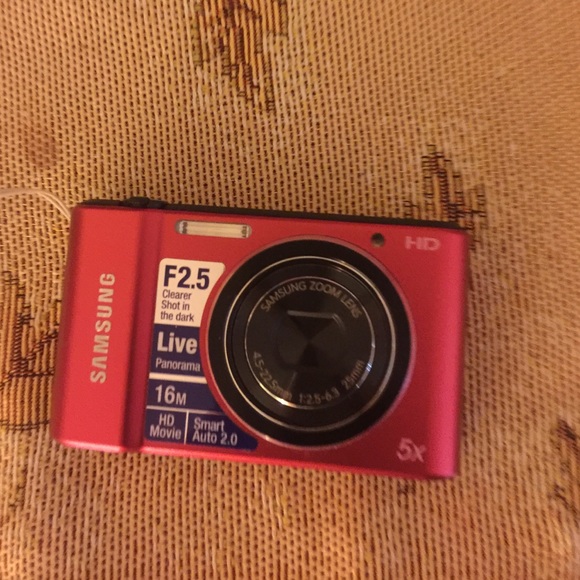 Samsung Camera - Picture 1 of 2