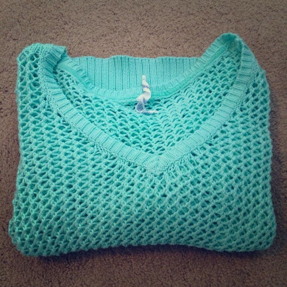 Aeropostale Sweaters - Green Sweater 🌸