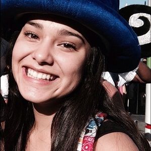 Meet your Posher, Monique