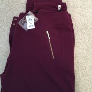 White House black market crop pants, size 4