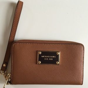 REDUCED Michael Kors wristlet  NWOT