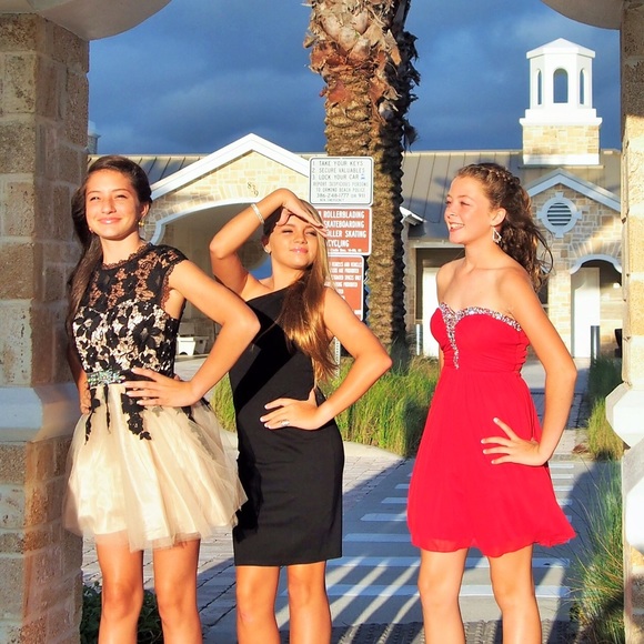 Masquerade Dresses & Skirts - Beautiful lace trimmed homecoming dress