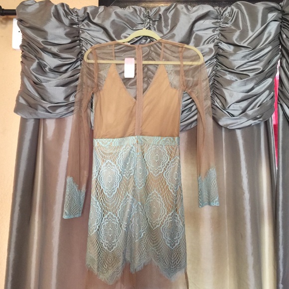 Beautiful mini! - Picture 2 of 2