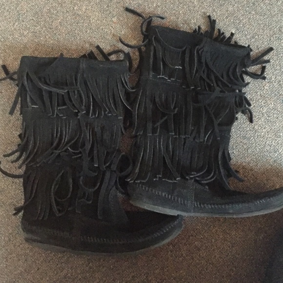 Black Minnetonka fringe boots