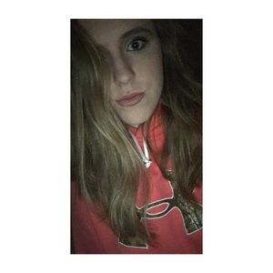 Meet your Posher, Holly