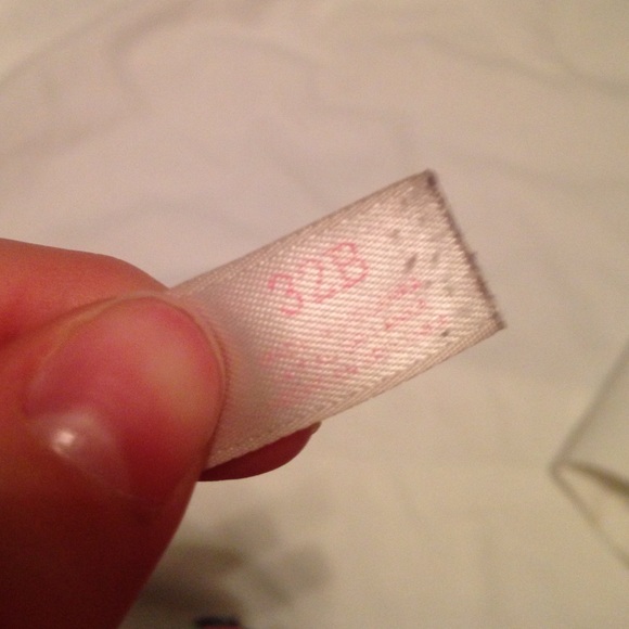 Pink push up bra , hardly used . Great condition - Picture 4 of 4