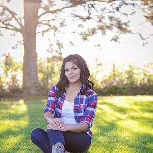 Meet your Posher, Rocio