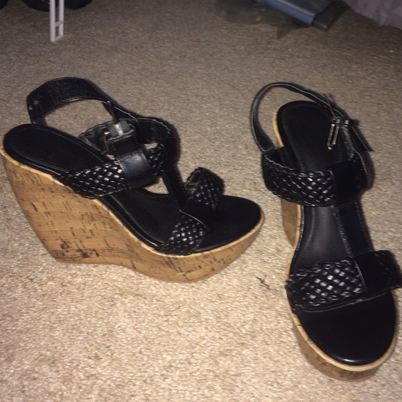 Black Wedges