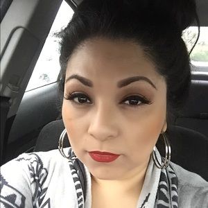 Meet your Posher, Patricia