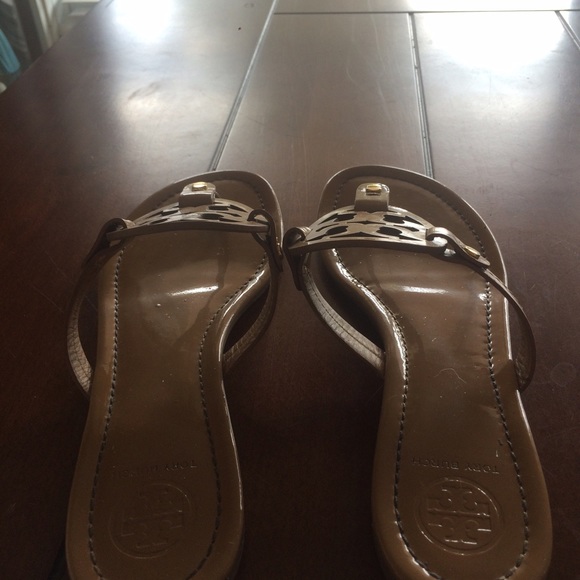 🚫Tory Burch Millers SOLD ON MÈRCARI - Picture 2 of 3