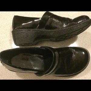 Born "Peggy" Clogs Sz. 11
