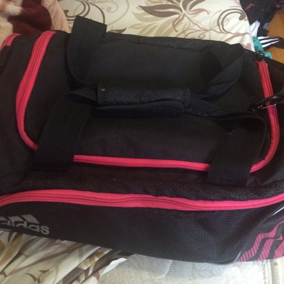 Adidas Duffle bag - Picture 2 of 4