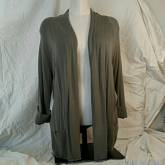 Chico's size 1 olive cardigan (8-10)