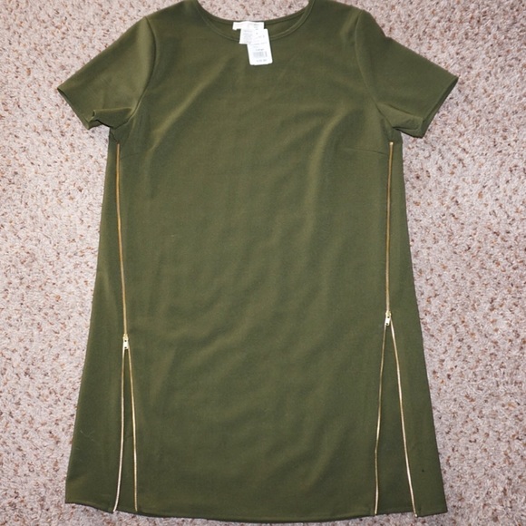 🎉Host Pick 2/17 🎉Olive Zipper Detail Shirt