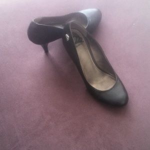 Fergalicious basic pumps