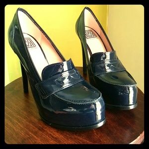 SOLD! Pour La Victoire Larkin Patent Heels