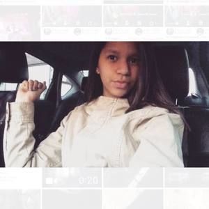 Meet your Posher, Andrea