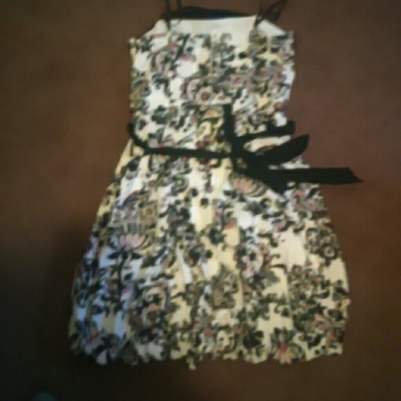 Mini dress - Picture 2 of 2
