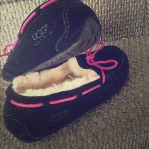 Ugg moccasins, black with pink