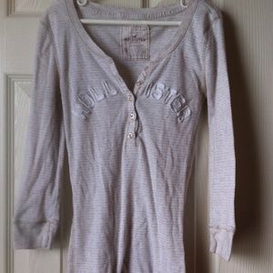 Hollister cropped sleeve shirt