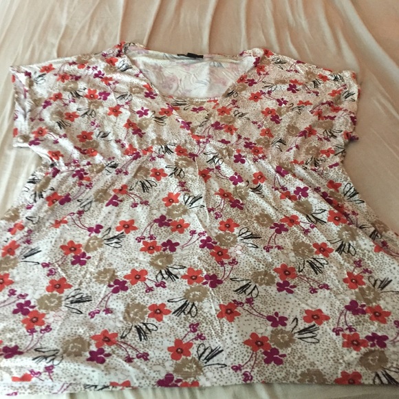 Floral tee shirt