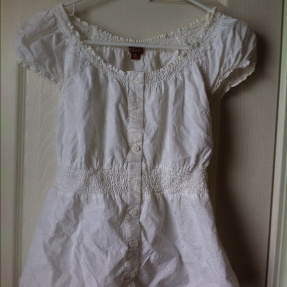 Cute ruffle top