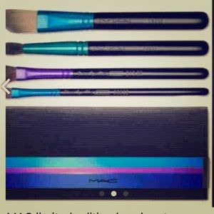 Mac green brush and brush bag