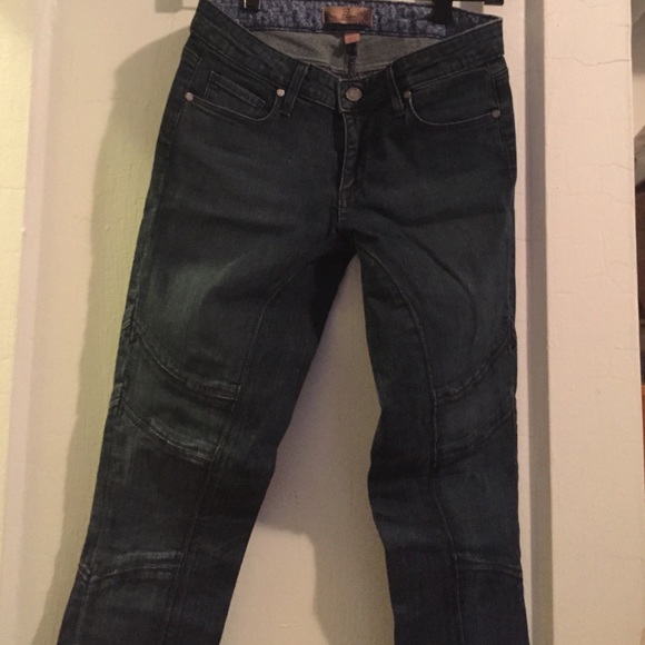 Paige jeans. 27. Skinny.