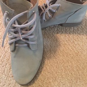 Steve Madden Vintage Look Lace up Booties