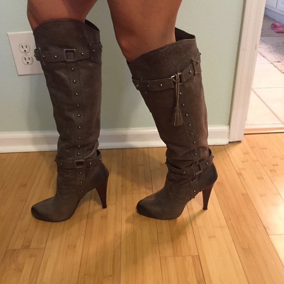 Amazing Taupe Gianni Bini boots