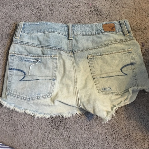 High waisted denim shorts - Picture 2 of 3