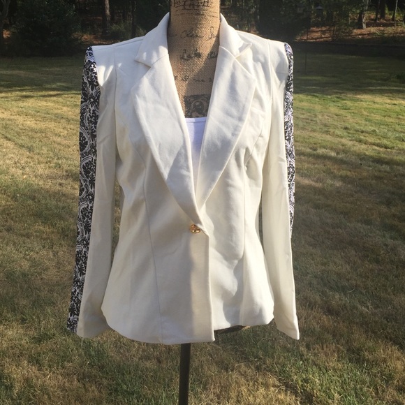 Ivory Black Jacket - Picture 3 of 4