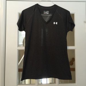 Women's Under Armour Vneck Tee, Medium