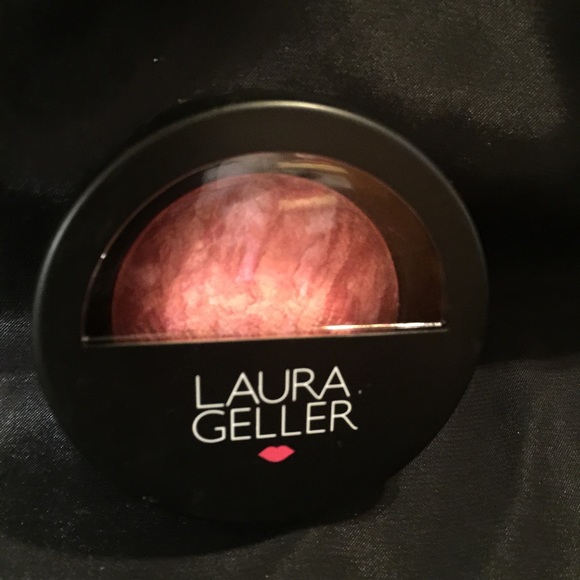 Laura Geller baked blush
