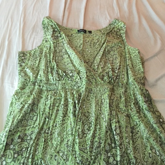 Green paisley print dress