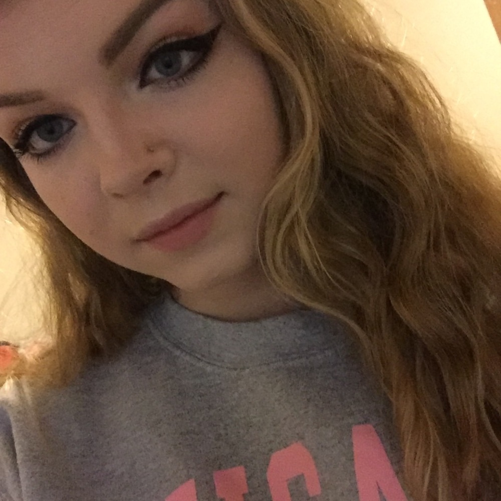 Meet your Posher, Julia