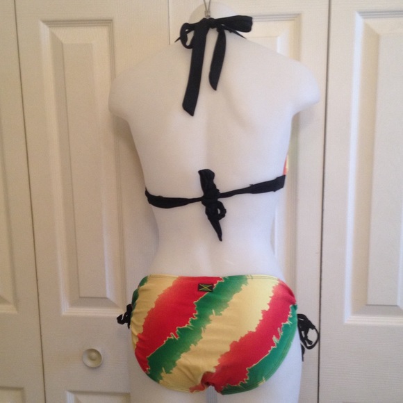 Practically New bikini - Picture 3 of 3