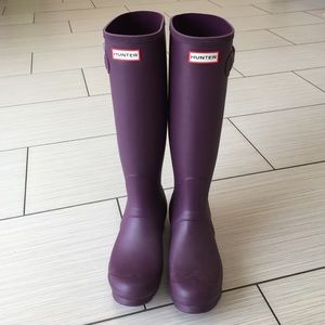 Hunter Boots NWOB in purples size 8