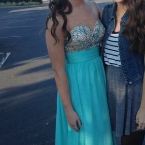 Stunning prom/homecoming dress