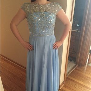 Stunning homecoming/prom dress